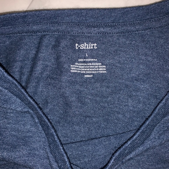 T-Shirt - Picture 3 of 3